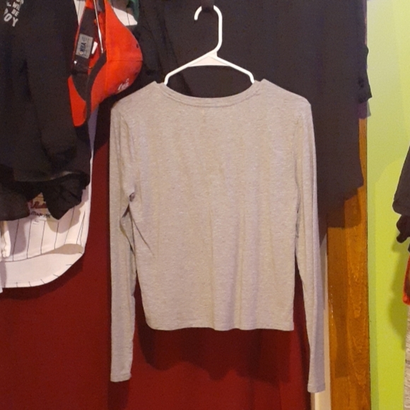 Top - Picture 2 of 2